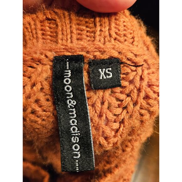 Moon & Madison Cropped Bubble Sleeve Chunky Knit Sweater Terracotta Size XS - Picture 5 of 9
